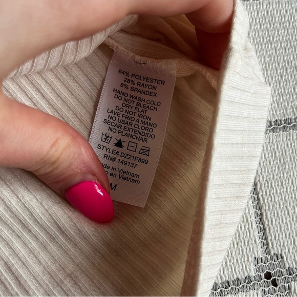 NWT Cream Ribbed Thong Bodysuit with Ruffle Straps - Picture 7 of 8